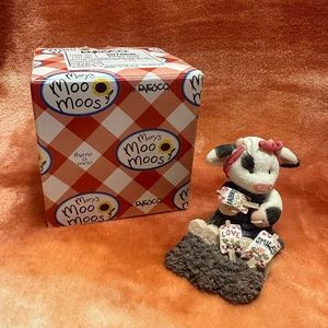 Enesco1996 Mary's Moo Moos "Sowing the Seeds of Friendship" Cow Figurine
